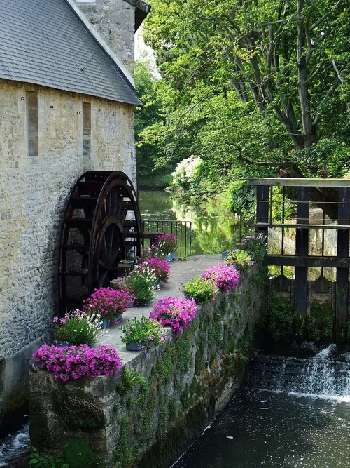 Wassermühle an der Aure in Bayeux, Station 5 auf dem selbstgeführten Stadtrundgang
