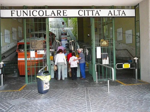 Funicolare di Bergamo Alta, Station 1 auf dem selbstgeführten Stadtrundgang