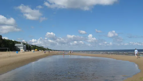 Strand von Majori in Jūrmala, Station 4 auf dem selbstgeführten Stadtrundgang