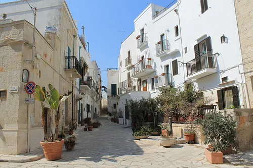 Old Town in Polignano a Mare, stop 4 on the self-guided walking tour