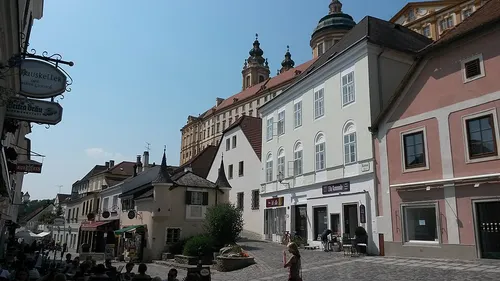 Rathausplatz Melk, Station 3 auf dem selbstgeführten Stadtrundgang