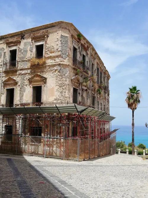 Largo Galluppi in Tropea, Station 1 auf dem selbstgeführten Stadtrundgang