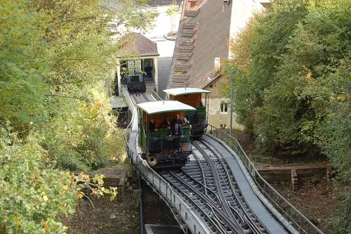 Standseilbahn Neuveville–Saint-Pierre in Freiburg im Üechtland, Station 2 auf dem selbstgeführten Stadtrundgang