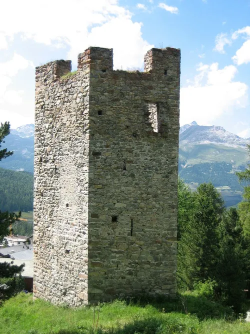Burgturm Spaniola in Pontresina, Station 3 auf dem selbstgeführten Stadtrundgang