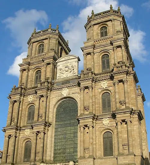 Kathedrale Saint-Pierre de Rennes, Station 2 auf dem selbstgeführten Stadtrundgang