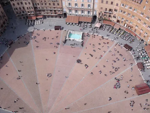 Piazza del Campo in Siena, Station 1 auf dem selbstgeführten Stadtrundgang