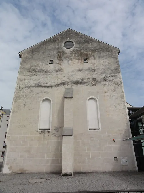 Minoritenkirche Wels, stop 5 on the self-guided walking tour