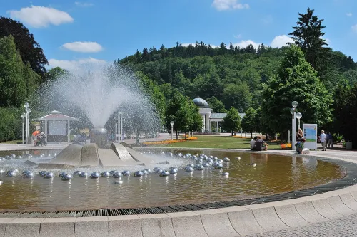 Singende Fontäne in Marienbad, Station 3 auf dem selbstgeführten Stadtrundgang