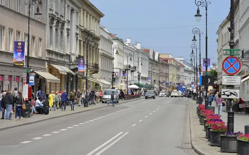 Ulica Nowy Świat in Warschau, Station 3 auf dem selbstgeführten Stadtrundgang