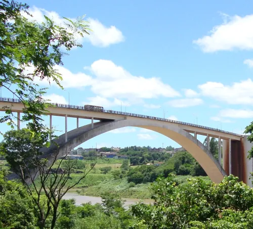 Puente Internacional de la Amistad in Ciudad del Este, stop 6 on the self-guided walking tour