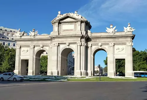 Puerta de Alcalá in Madrid, Station 12 auf dem selbstgeführten Stadtrundgang
