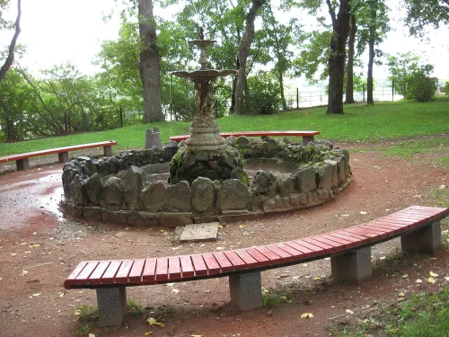 Pimeaed in Narva, Station 7 auf dem selbstgeführten Stadtrundgang