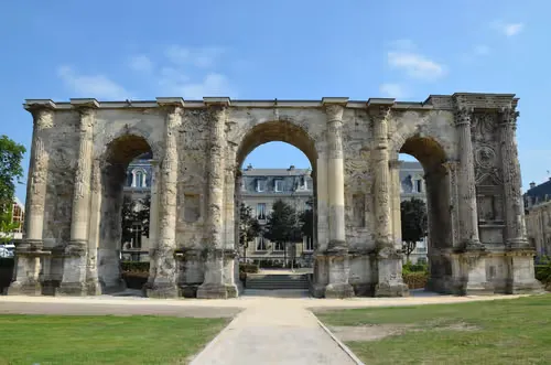 Porte Mars in Reims, stop 1 on the self-guided walking tour