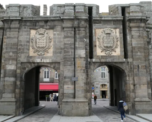 Stadttor Saint-Vincent in Saint-Malo, Station 1 auf dem selbstgeführten Stadtrundgang
