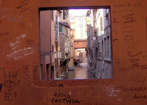 Finestrella di Via Piella in Bologna, Station 7 auf dem selbstgeführten Stadtrundgang