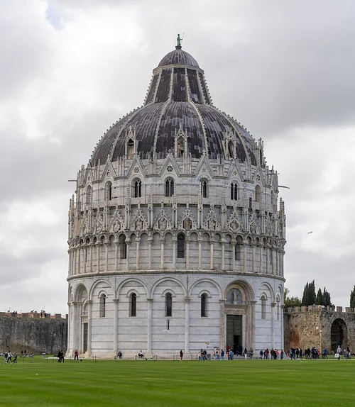 Baptisterium San Giovanni in Pisa, Station 1 auf dem selbstgeführten Stadtrundgang