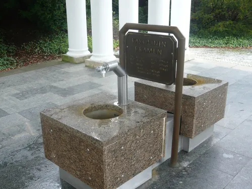 Karolinaquelle in Marienbad, Station 2 auf dem selbstgeführten Stadtrundgang