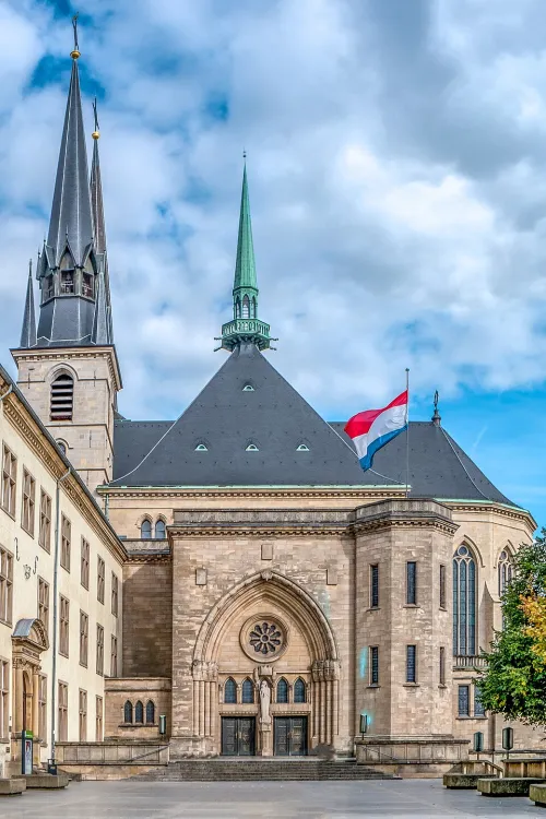 Kathedrale unserer lieben Frau in Luxemburg (Stadt), Station 6 auf dem selbstgeführten Stadtrundgang