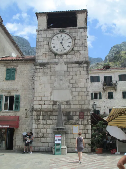 Uhrturm von Kotor, Station 3 auf dem selbstgeführten Stadtrundgang