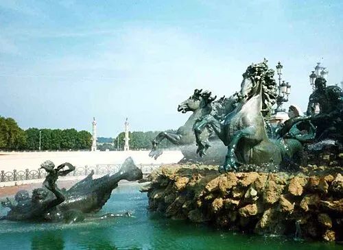 Place des Quinconces in Bordeaux, Station 5 auf dem selbstgeführten Stadtrundgang