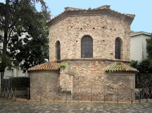Baptisterium der Arianer in Ravenna, Station 9 auf dem selbstgeführten Stadtrundgang