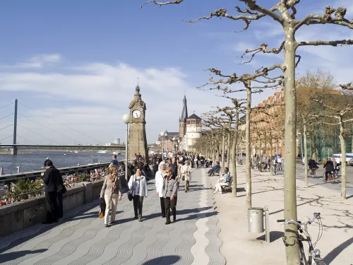 Rheinuferpromenade in Düsseldorf, stop 5 on the self-guided walking tour