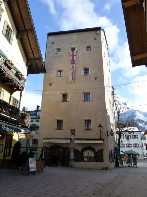 Vogtturm in Zell am See, Station 1 auf dem selbstgeführten Stadtrundgang
