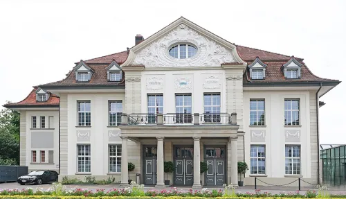 Theater Casino Zug, Station 1 auf dem selbstgeführten Stadtrundgang