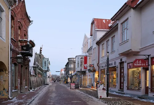 Rüütli tänav in Pärnu, Station 4 auf dem selbstgeführten Stadtrundgang