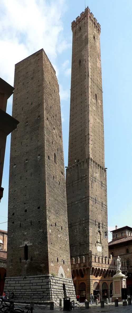 Zwei Türme in Bologna, Station 6 auf dem selbstgeführten Stadtrundgang