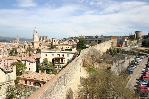Passeig de la Muralla in Girona, Station 5 auf dem selbstgeführten Stadtrundgang