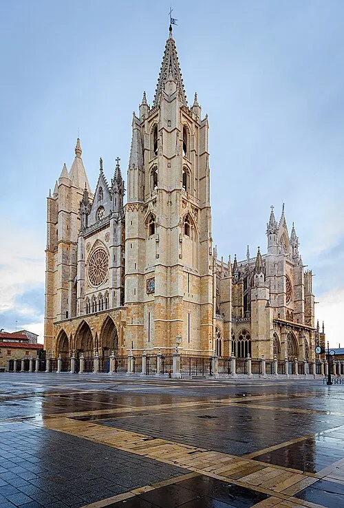 León Cathedral, stop 5 on the self-guided walking tour
