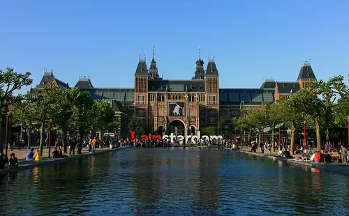 Rijksmuseum in Amsterdam, Station 1 auf dem selbstgeführten Stadtrundgang