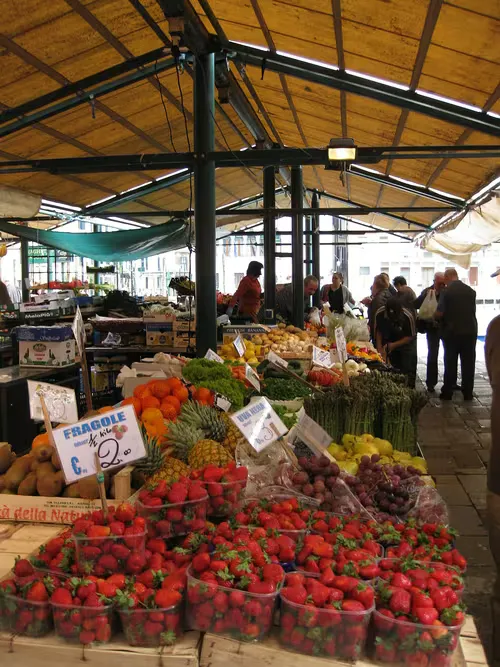 Mercato di Rialto in Venice, stop 13 on the self-guided walking tour