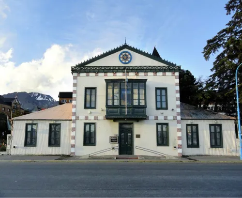 Antigua Casa de Gobierno de Tierra del Fuego in Ushuaia, stop 5 on the self-guided walking tour