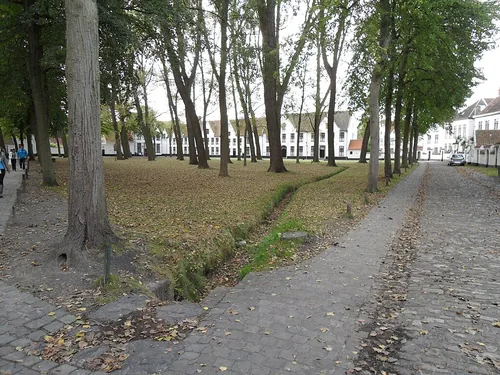 Beginenhof in Brügge, Station 10 auf dem selbstgeführten Stadtrundgang