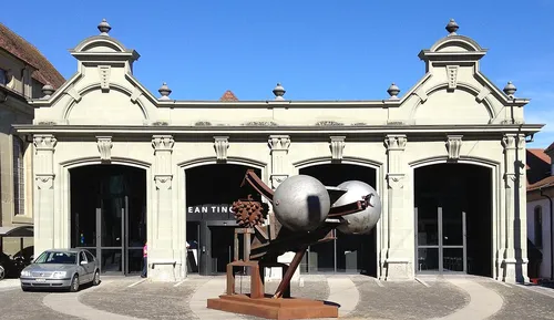 Espace Jean-Tinguely–Niki-de-Saint-Phalle in Freiburg im Üechtland, Station 5 auf dem selbstgeführten Stadtrundgang