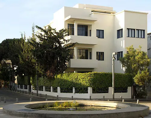 Bauhaus Museum in Tel Aviv, stop 1 on the self-guided walking tour