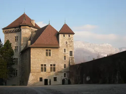 Burg Annecy, Station 2 auf dem selbstgeführten Stadtrundgang