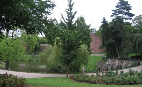 Kronenburgerpark in Nijmegen, Station 1 auf dem selbstgeführten Stadtrundgang