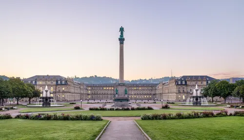 Schloßplatz in Stuttgart, Station 1 auf dem selbstgeführten Stadtrundgang