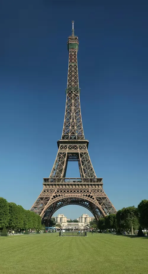 Eiffelturm in Paris, Station 1 auf dem selbstgeführten Stadtrundgang