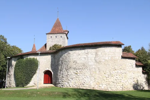 Schloss Nidau in Biel, Station 4 auf dem selbstgeführten Stadtrundgang