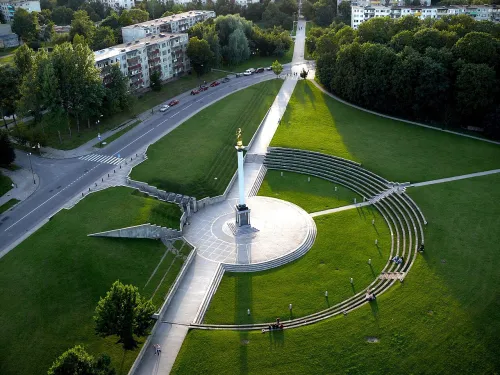 Saulės laikrodžio aikštė in Šiauliai, Station 6 auf dem selbstgeführten Stadtrundgang