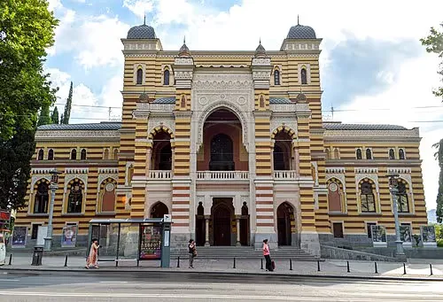 Staatliches Sacharia-Paliaschwili-Theater für Oper und Ballett in Tiflis, Station 11 auf dem selbstgeführten Stadtrundgang