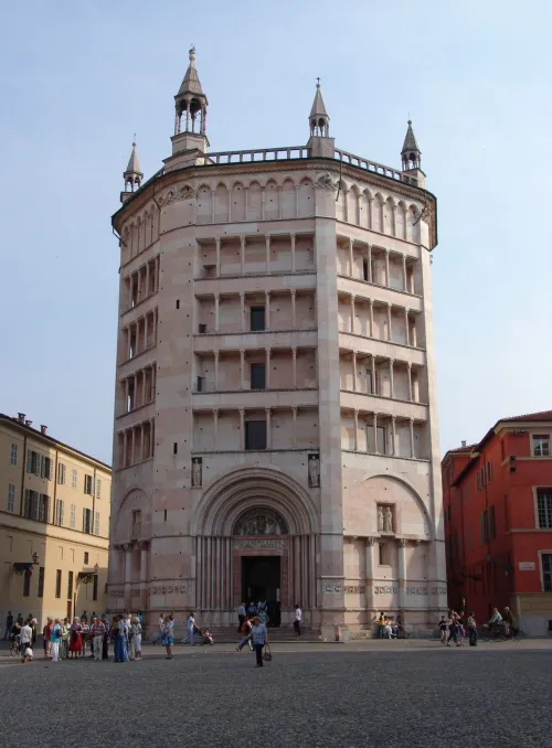 Baptisterium von Parma, Station 5 auf dem selbstgeführten Stadtrundgang