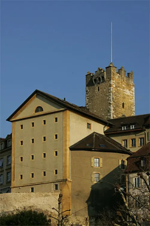 Gefängnisturm und ehemaliges Gefängnis in Neuenburg, Station 9 auf dem selbstgeführten Stadtrundgang