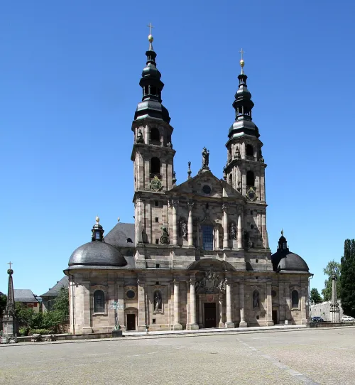 Fuldaer Dom, Station 1 auf dem selbstgeführten Stadtrundgang