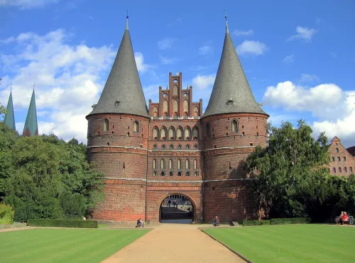 Holstentor in Lübeck, Station 1 auf dem selbstgeführten Stadtrundgang