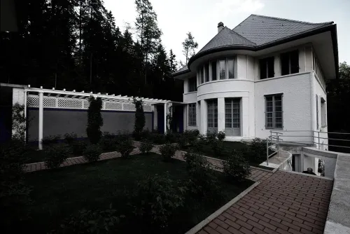 Villa Blanche (Maison Blanche) in La Chaux-de-Fonds, stop 1 on the self-guided walking tour